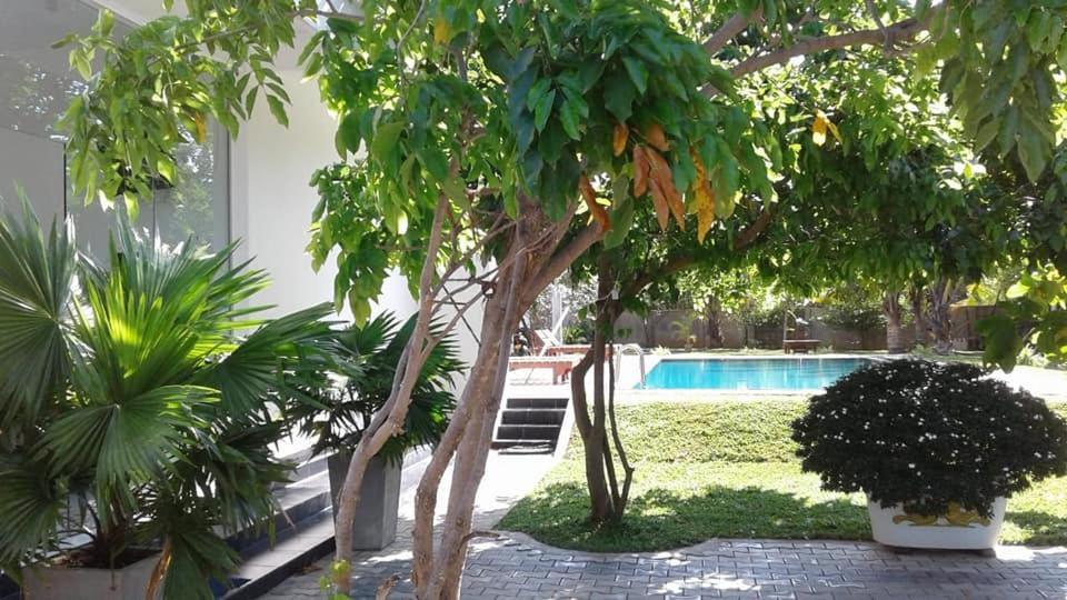 Sea Lagoon Beach Hotel Trincomalee Exterior photo